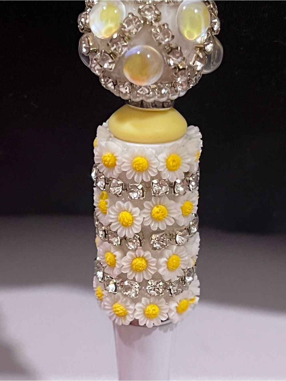 Designer inspired yellow floral daisy and bow decor monogram focal fancy pen - Picture 4 of 7